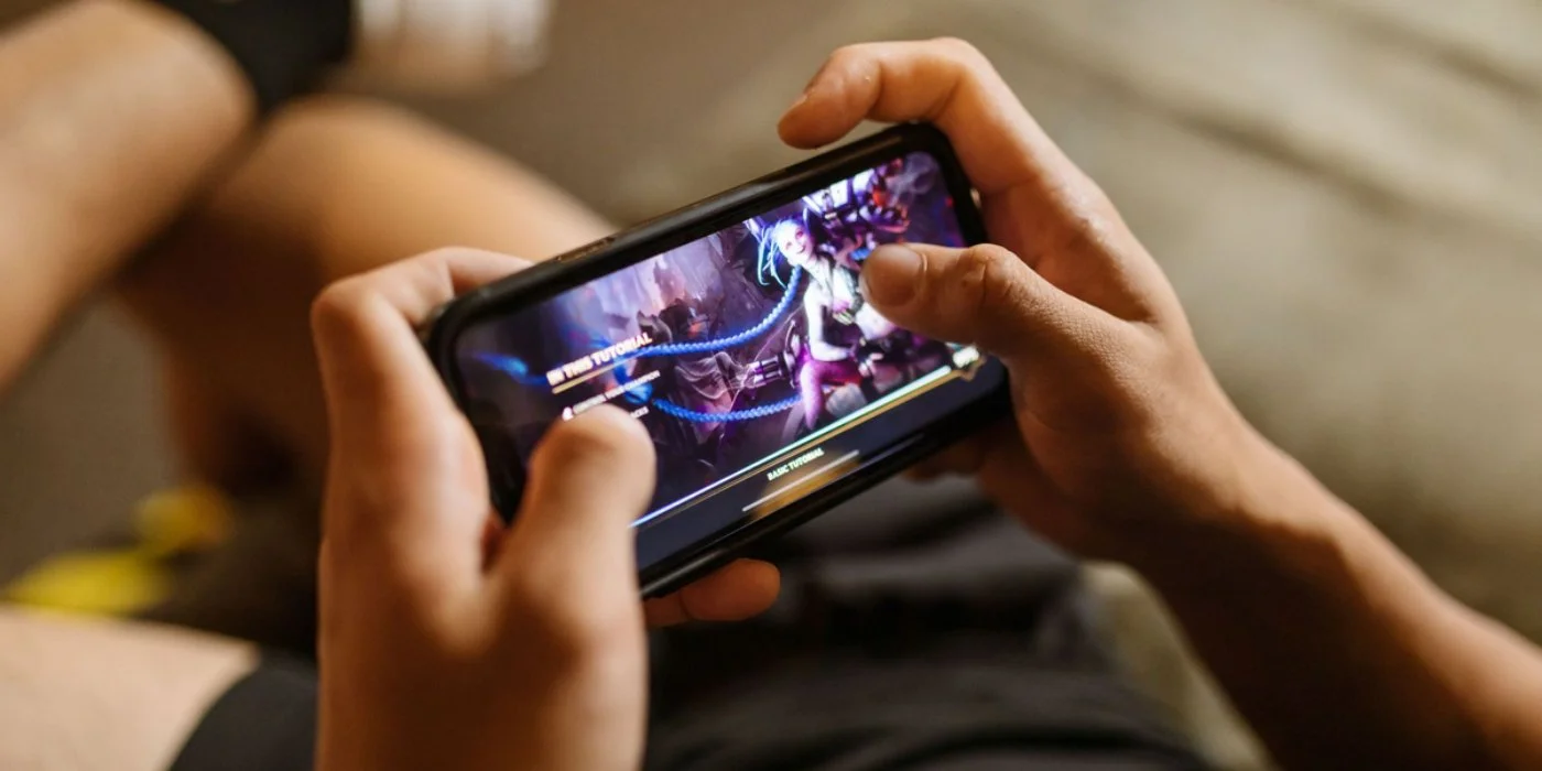 How Live-Service Games Keep Communities Engaged Between Major Updates